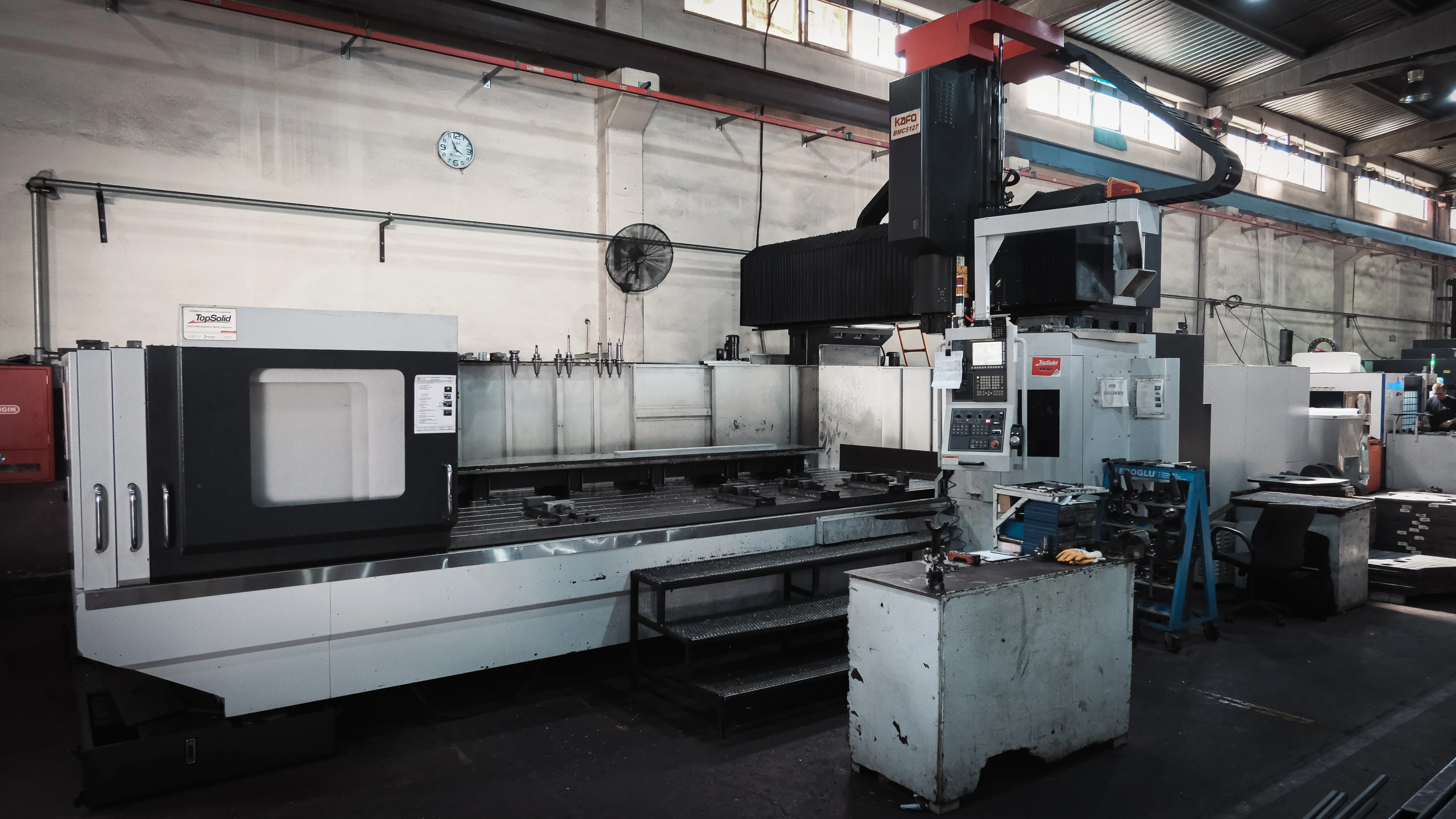 Karmaşık Makine Parçalarının Hassas İşlenmesi İçin CNC