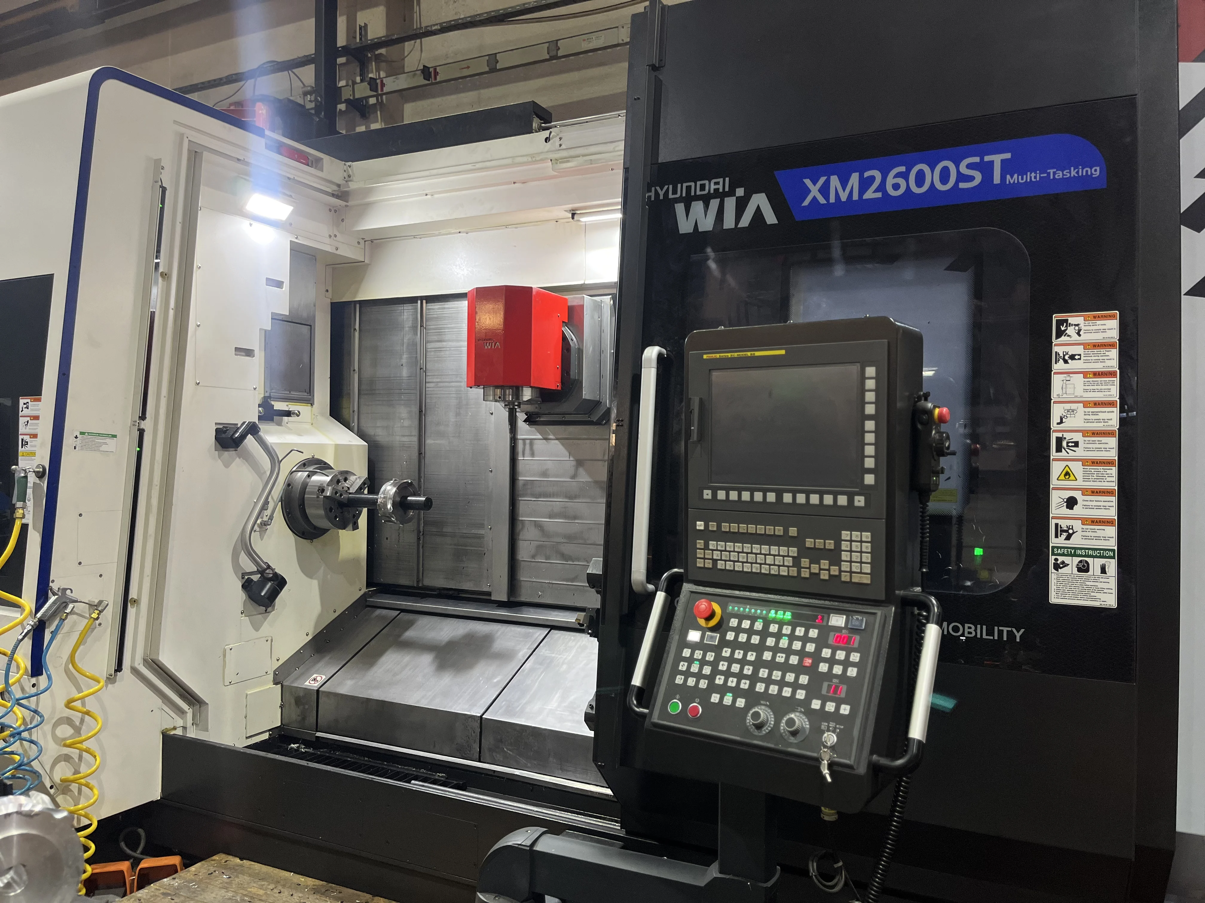 Otomotiv Parçaları Üretiminde Kullanılan CNC Makinesi